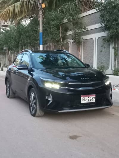 Kia Stonic Ex Plus 2023 just 11,000 km driven full original