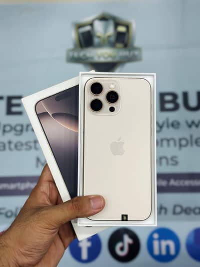 Iphone 16 Pro Max Desert 256GB Factory Unlock Water Pack