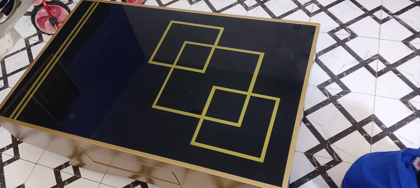 Complete Sofa set & Table 6