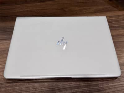 HP Spectre 13 x360 Core i5 8/256 Silver 6-9hrs battery backup
