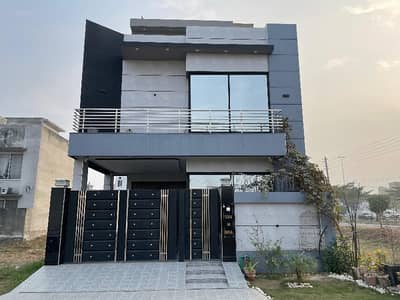 5 MARLA DESIGNER HOUSE FOR SALE | PRIME LOCATION| NEAR AMMENNETIES