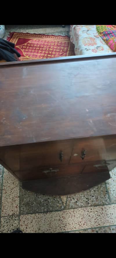 TV Trolley with 3 separate Locks