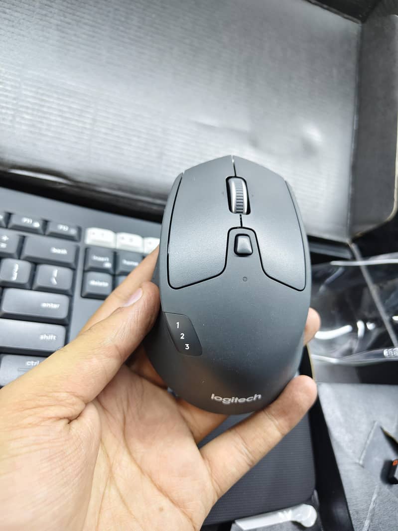 logitech Mk850 combo wireless Bluetooth multi device mouse 2
