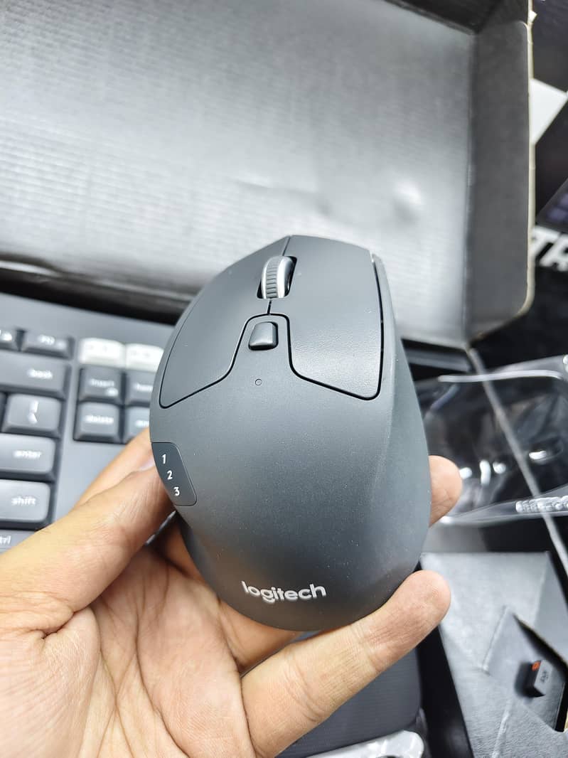 logitech Mk850 combo wireless Bluetooth multi device mouse 4