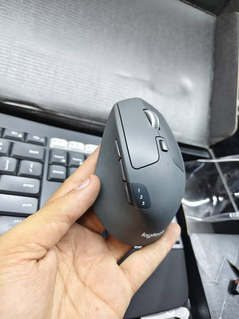 logitech Mk850 combo wireless Bluetooth multi device mouse 5