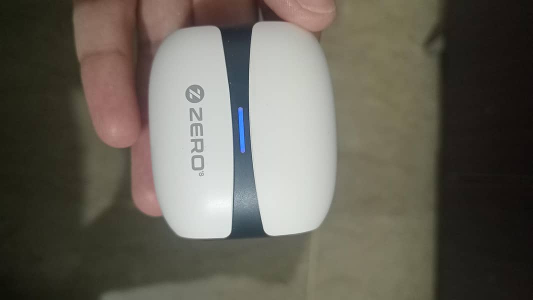 zero original earbuds bettery timing 3,4 days 0
