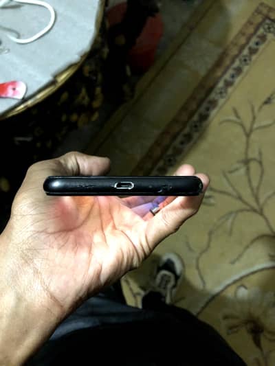 I am selling vivo s1 single sim pta he 8 256