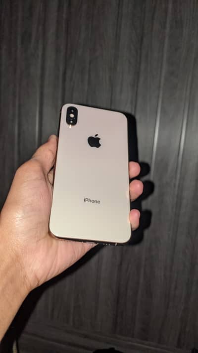 IPHONE XS FACTORY UNLOCK GOLD 64GB LUSH CONDITION