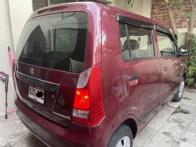 O3228l5l593 Suzuki wagon r 2017 family use car urgent sale