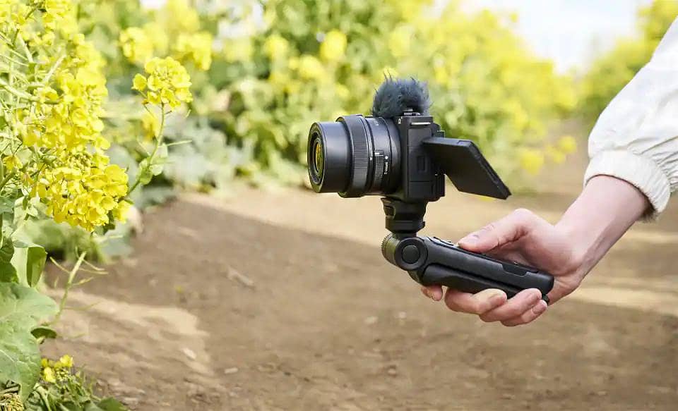 Sony Multi-function shooting grip 8
