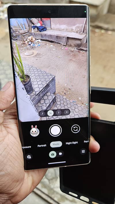 google pixel 6 pro little crack hair only