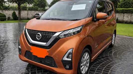 Nissan Days Highway Star X 10/10