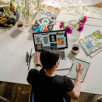 Graphics Designer Required (Male Only)