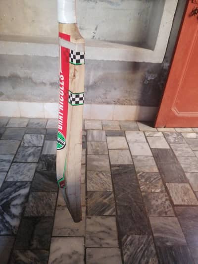 kasmirii bat for sale condition 10 out of 10