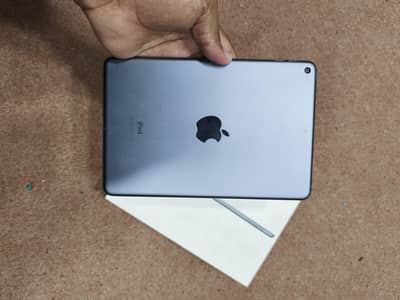 ipad Mini 5 with only box brand new condition 64Gb