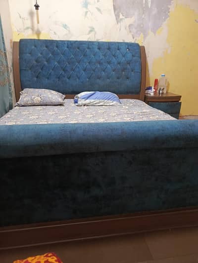 full size bed 6 by 5 sheesham ki lakdi