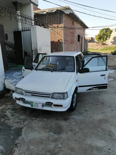 Charade 1985 Toyota Vitz 2005 Model Engine Installed Family Used Car N