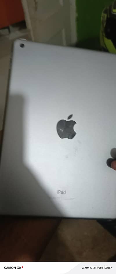 I pad 5th gernation 128gb pub g device battery time excellent