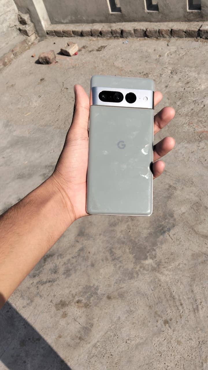 Google Pixel 7 Pro 9