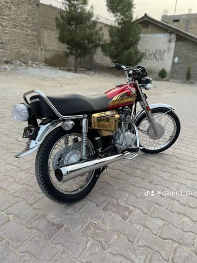 125 2025 golden edition