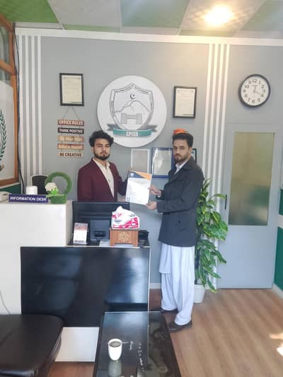 Required receipionst cum multitasker female