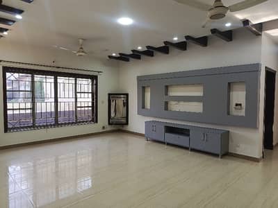 Beautiful Double Unit House With Gas