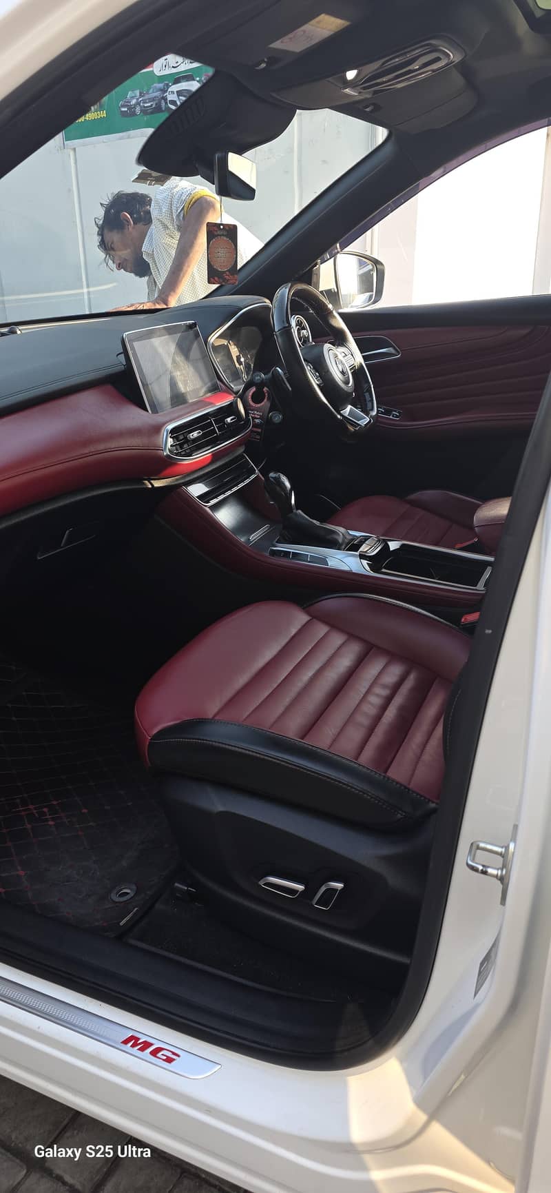 MG HS Trophy 2021 – Fully Loaded SUV 9