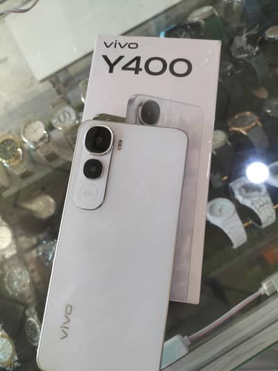 Vivo y400 8gb 256 gb 7 month warranty condition 10.10