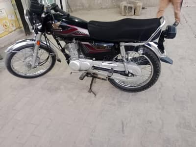 HONDA CG125 MODEL 2024 BLACK EDITION
