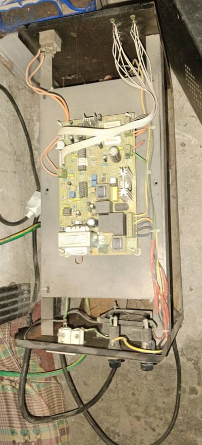 3 solar panel with stand, bettry 17 plates Osaka,,ups 1000 watt