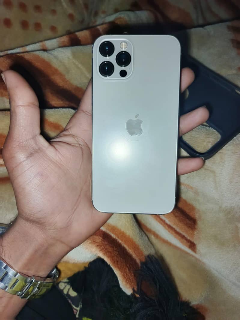 iphone 12pro 2