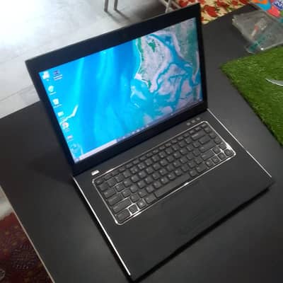Dell laptop 4GB Ram and 300gb hard 128mb graffic card