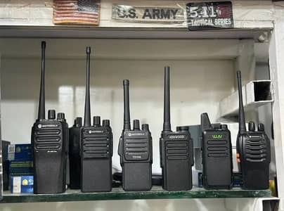 Walkie talkie / wireless set / intercom / motorola  / icom / Kenwood