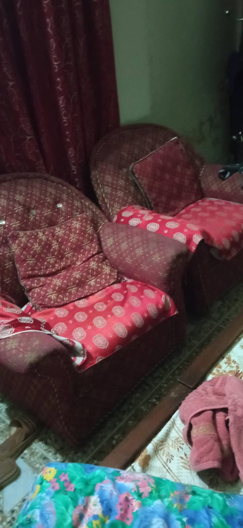 تھری سیٹر صوفہ دو سنگل صوفہ 0