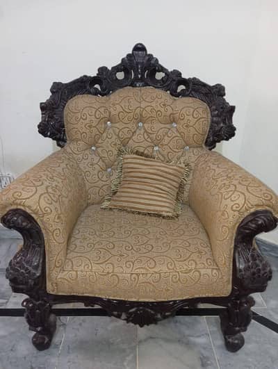 5 seater  Sofa set  chinioti with center table