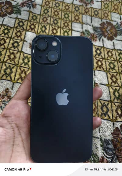 Apple iPhone 13