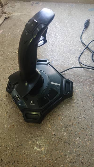 Logitech attack 3  phone num 03412704355 whattsapp only