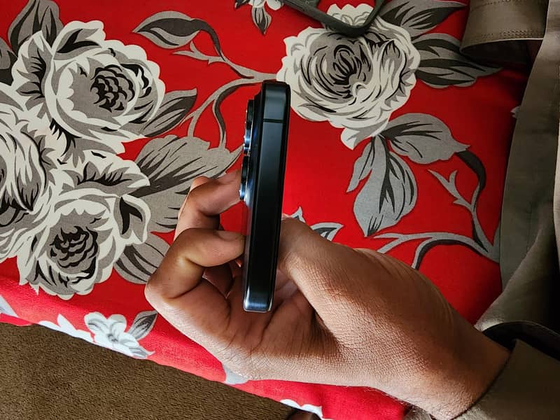iphone 15 pro max 3