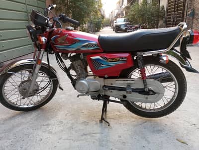 CG 125 for  sale in lush condition