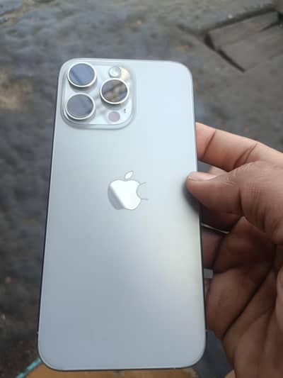 15 pro max 256 93 hlt  256 box jv