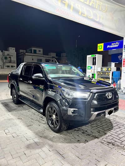 rent a car islamabad/prado for rent/revo,rocco for rent/rent a car