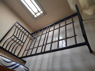 Single bed heavy quality steel 6.5 x 3.5 with mattress