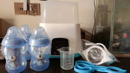 TOMMEE TIPPEE FEEDERS AND STERILIZER