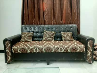 Safa set with table for sale urgent sale 03243481930