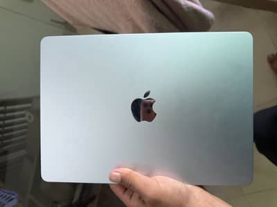 Macbook air m4
