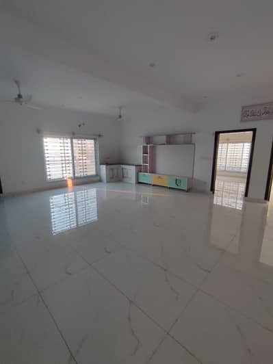 Rawalpindi Bahria Town Phase7 1kanal House For Rent