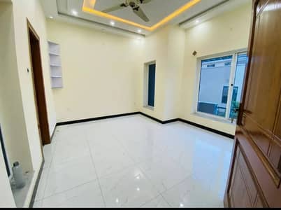 7 Marla House Available For Rent