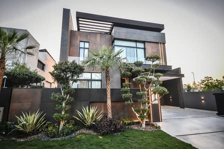 Prime Location Of Phase 8, Easy Accecss To Lahore City, Modern Bungalow For Sale