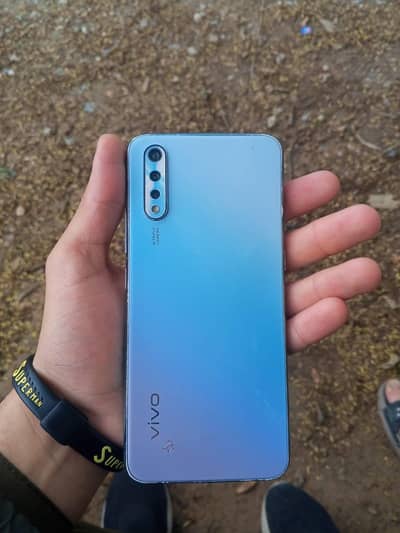 vivo s1