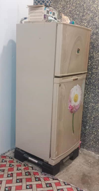 Dawlance fridge for sale